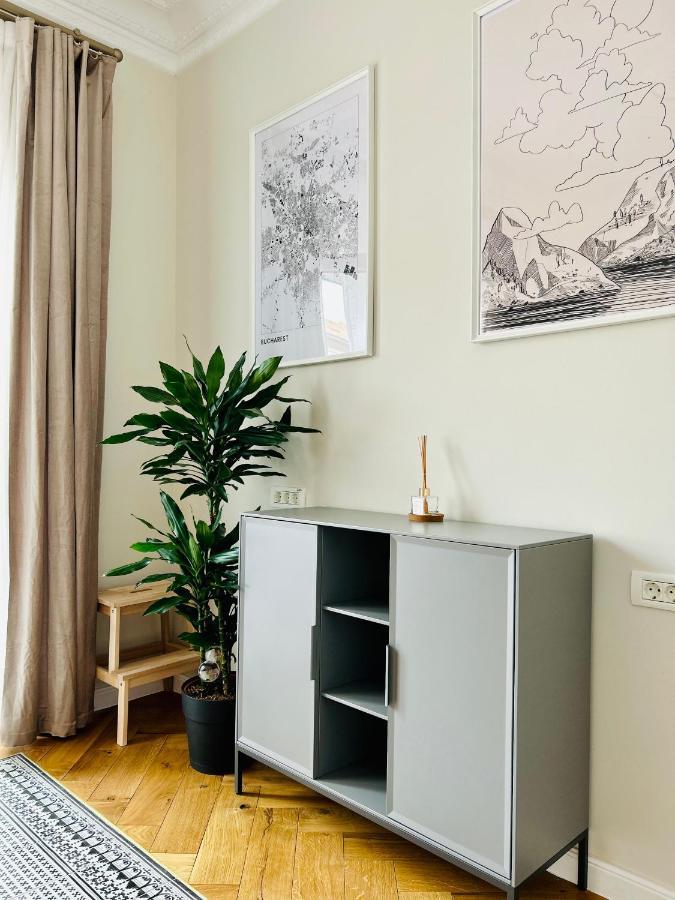 Ultracentral Lux Boutique 1Br Ap Near Subway Boekarest Buitenkant foto
