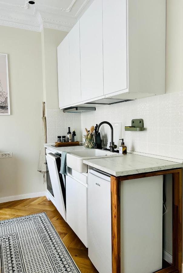 Ultracentral Lux Boutique 1Br Ap Near Subway Boekarest Buitenkant foto